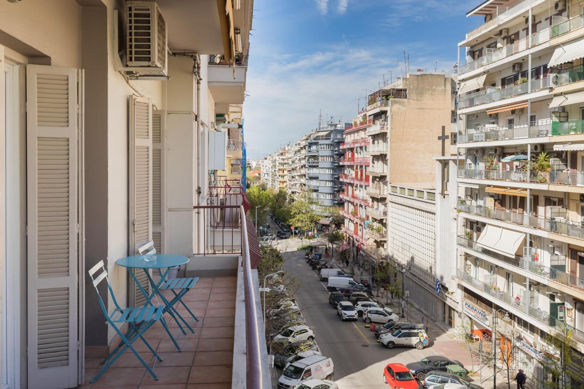 Danae By Halu! 2-Bedroom Apartment In The Center Thessaloniki Exterior photo